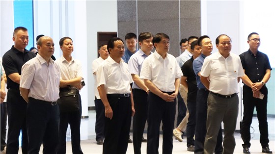長沙市委常委、市委組織部部長張宏益一行調(diào)研國家網(wǎng)絡(luò)安全產(chǎn)業(yè)園區(qū)（長沙），并參觀我司布展的園區(qū)展示推廣中心項目